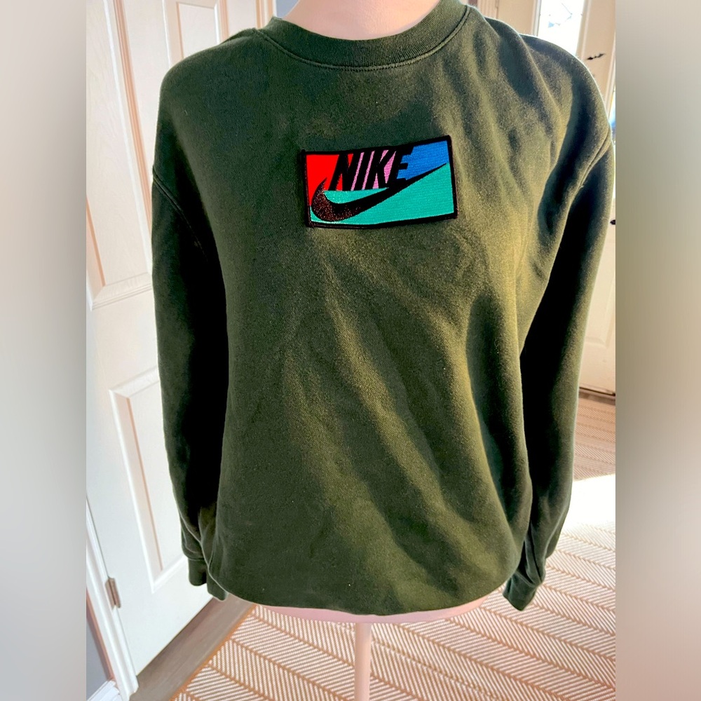 Nike sweatshirt size small